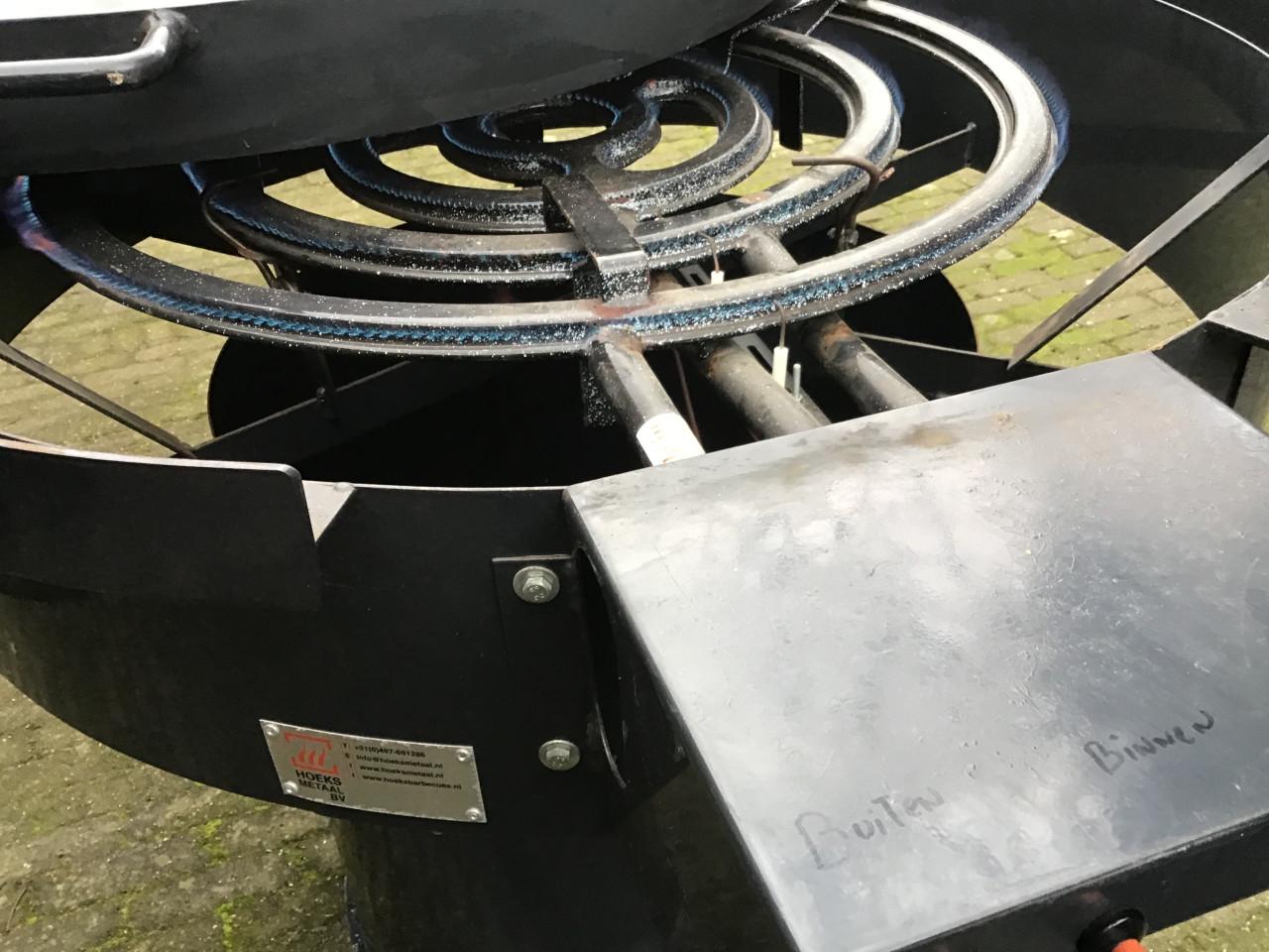 Paella pan