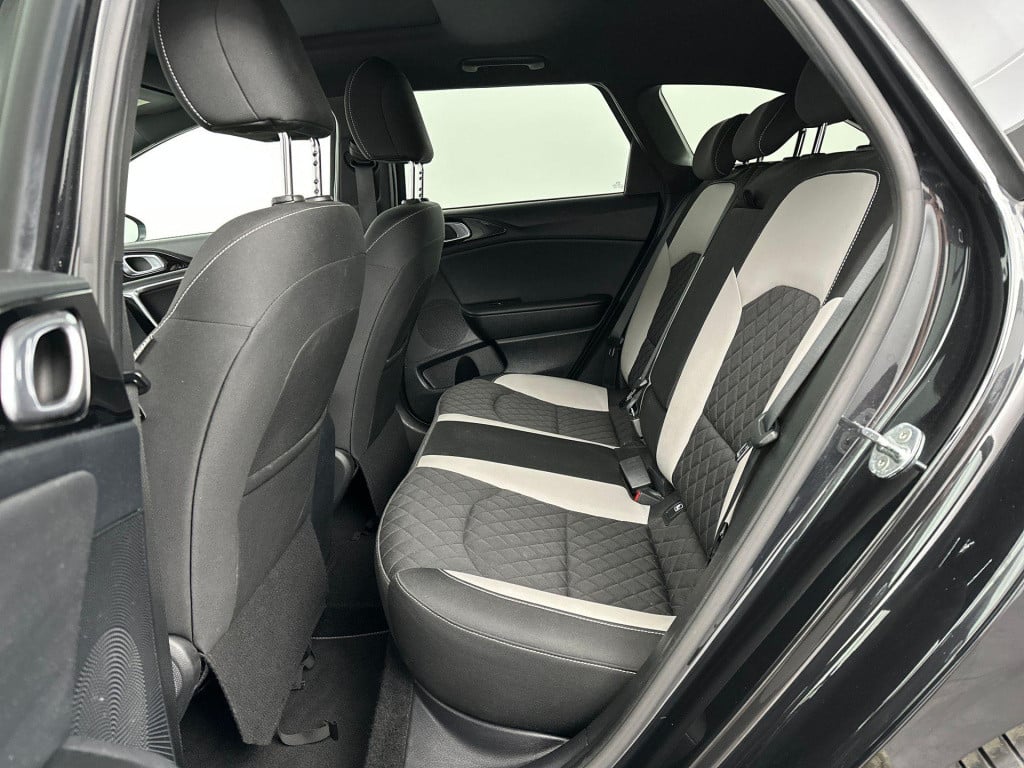 Kia Ceed Sportswagon 1.5 t-gdi mhev gt-line edition | automaat | lmv | navi