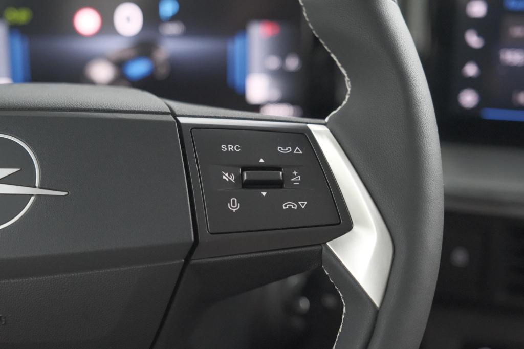 Opel Frontera 1.2 turbo hybrid 110 gs | stoelverwarming en stuurwielverwarm