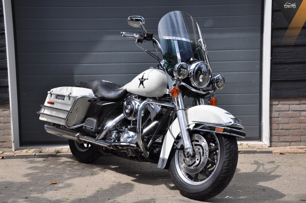 Harley-Davidson FLHRP Road King Police