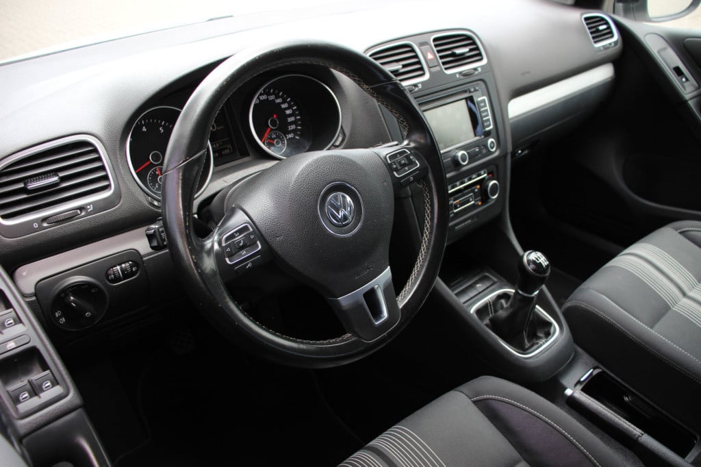 Volkswagen Golf 1.4 tsi highline | navi | cruise | pdc |