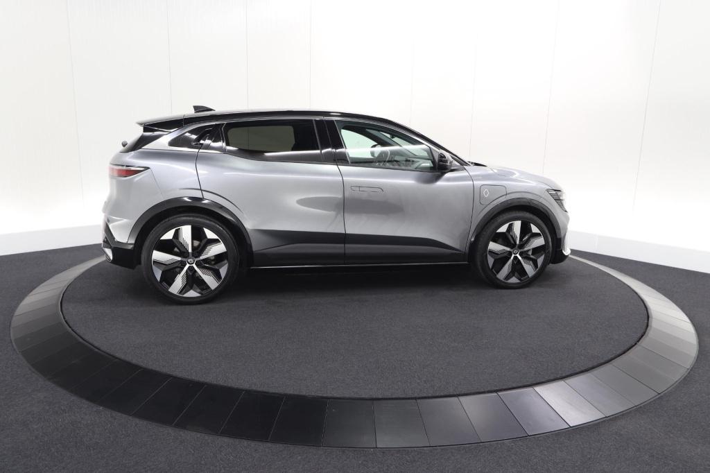 Renault Megane E-tech ev40 boost charge techno | 1 fase | soh 95,5% | camer