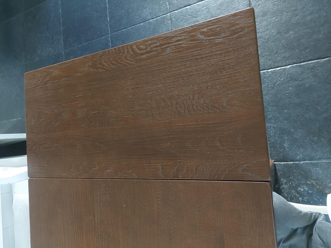 Prachtige eiken eetkamertafel met aansteekblad, stoelen en klepbank