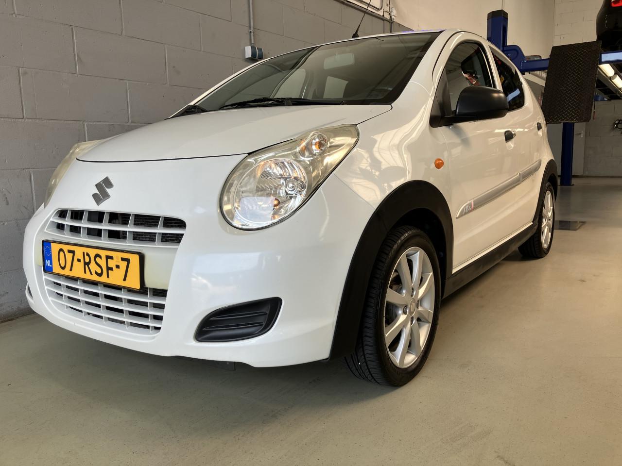 Sportieve Suzuki Alto Silver-line