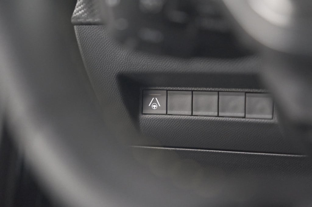 Peugeot 2008 puretech 130 eat8 gt | 360 camera | adaptieve cruise control |