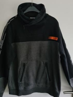 Urban District hoodie Maat L