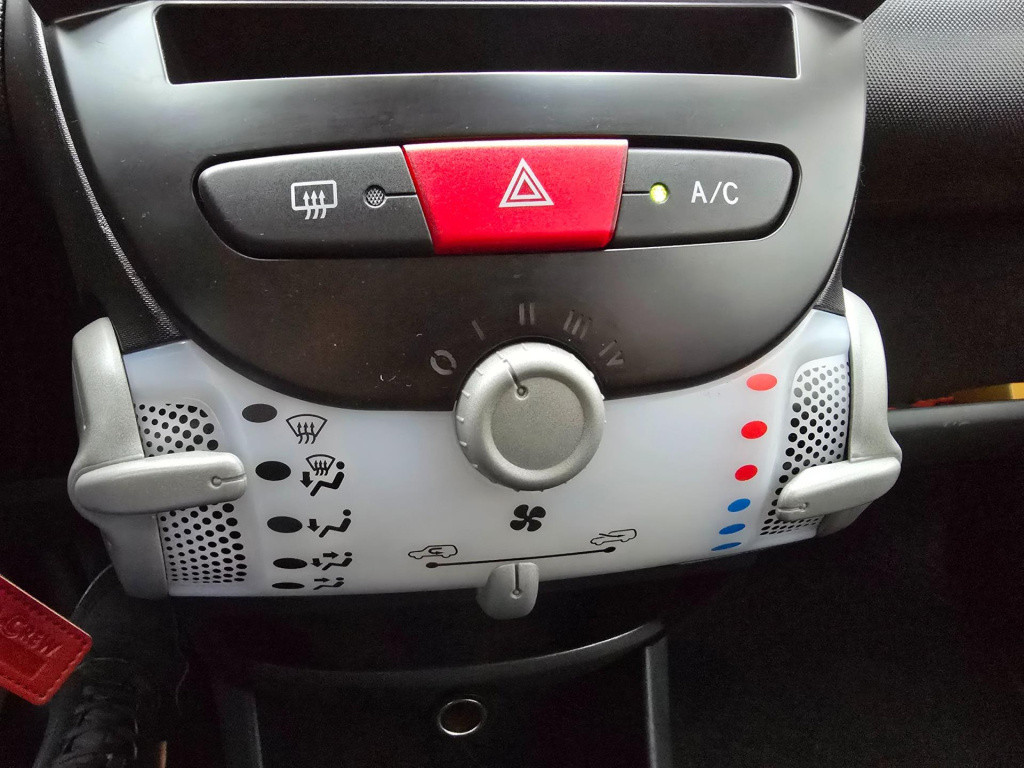 Peugeot 107 occasion 1.0 met carplay radio! | tweedehands peugeot 107 in zw