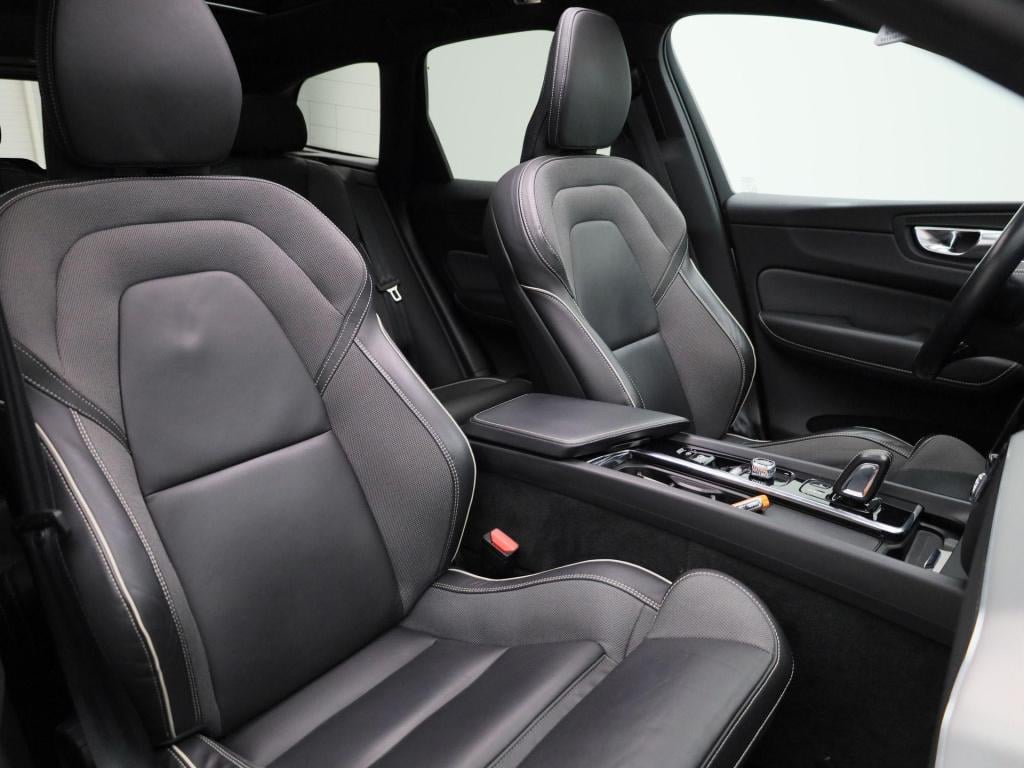 Volvo XC60 t6 recharge geartronic r-design automaat | panorama dak | naviga