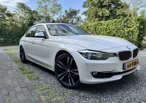 BMW 3 serie 320i (model F30)