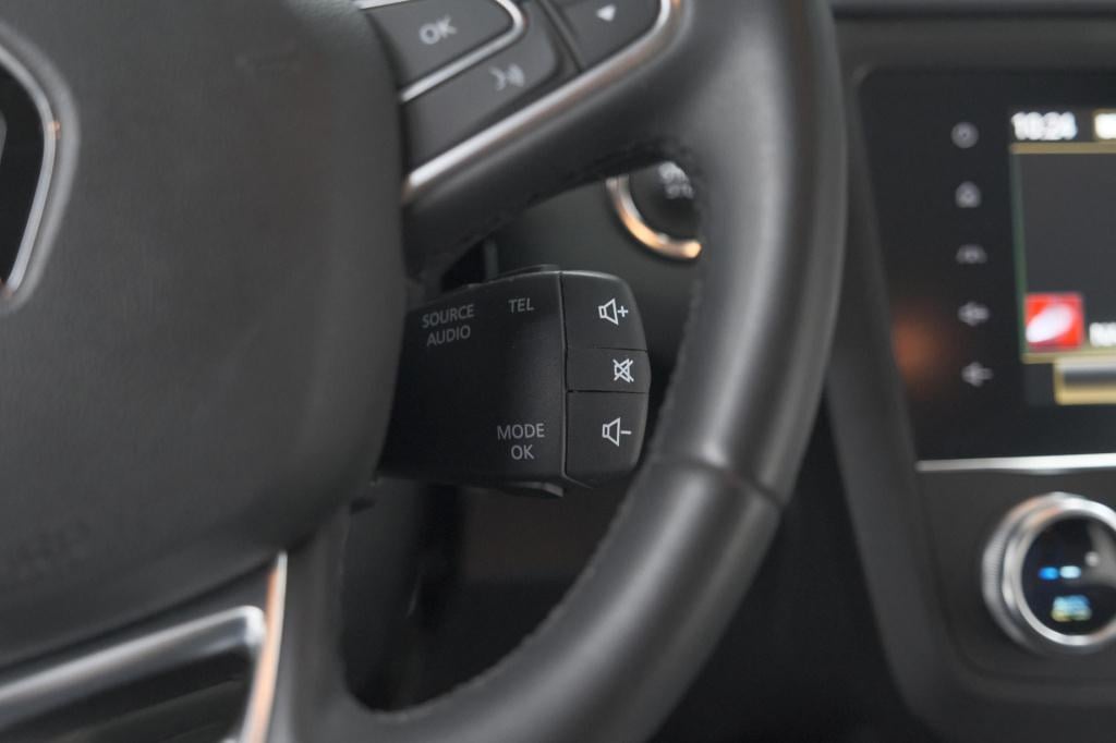 Renault Kadjar 1.3 tce 140 edc limited | trekhaak | allseason banden | stoe