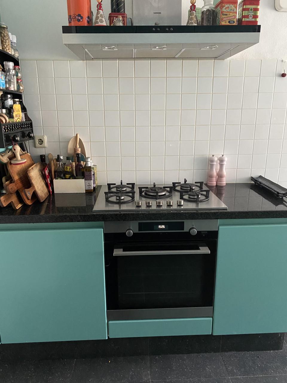 Keuken Gratis ( + deel apparatuur over te nemen)