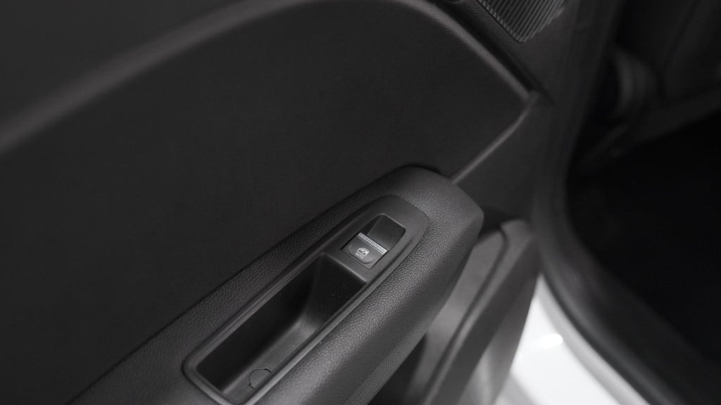 Renault Captur tce 90 techno | camera | navigatie | pack winter | apple car