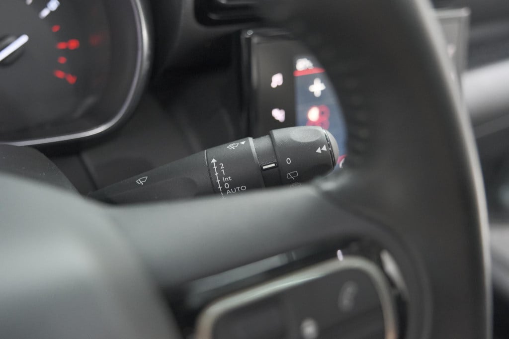 Citroen C3 Aircross puretech 110 eat6 shine | trekhaak | panoramadak | head