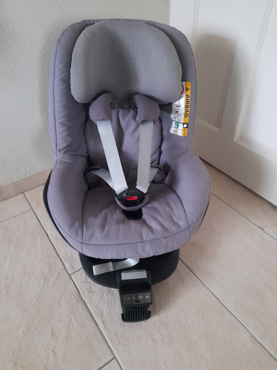 Maxi Cosi Pebble Plus + 2Way Pearl + Isofix base 2wayFix