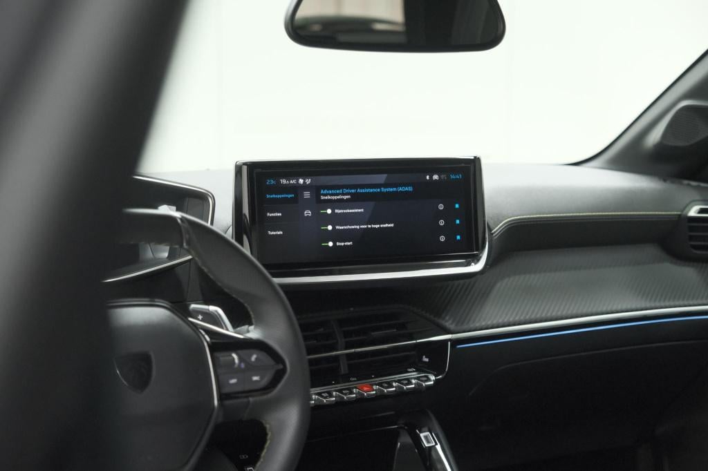 Peugeot 208 1.2 hybrid 145 e-dcs6 gt | alcantara pakket | camera | apple ca