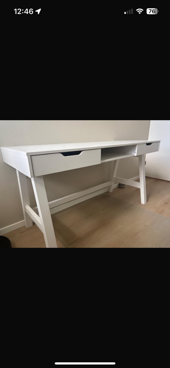 Woood bureau grenen