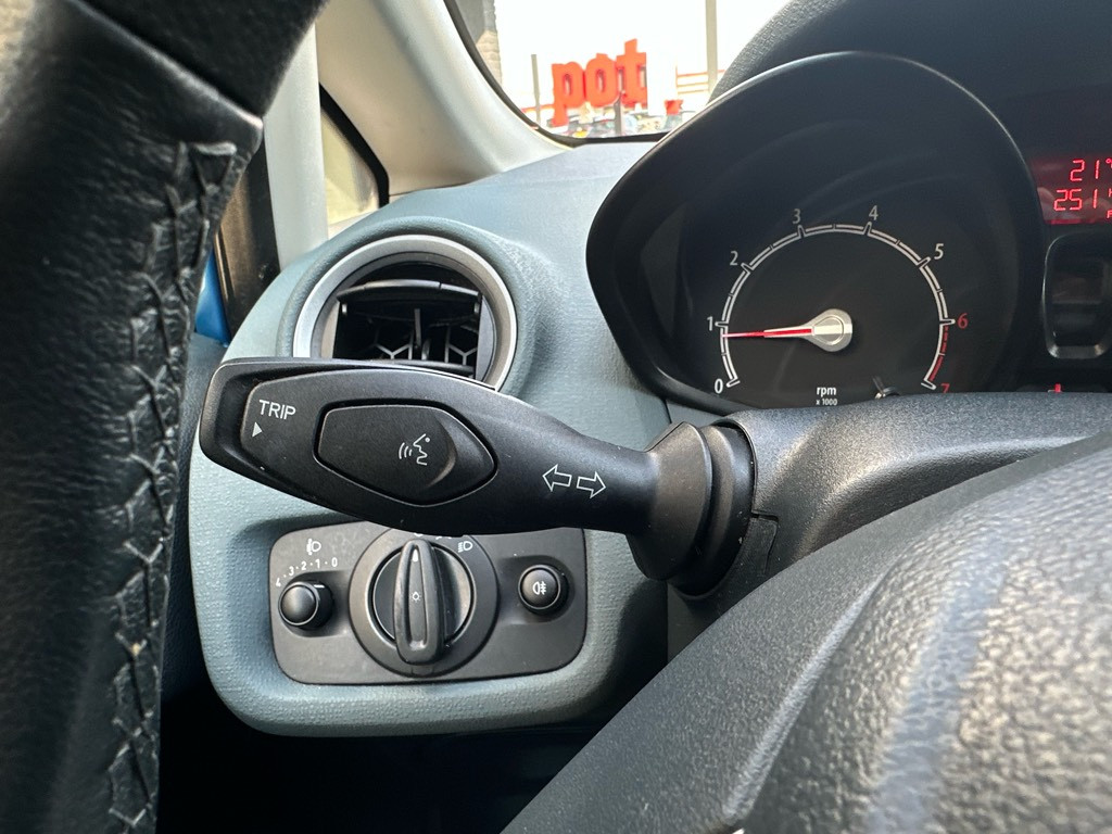 Ford Fiesta 1.25 trend // nieuwe distributie // grote beurt //