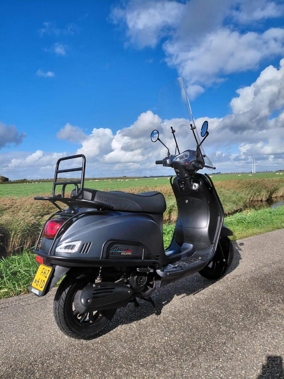 Momo Morino bromscooter 2021