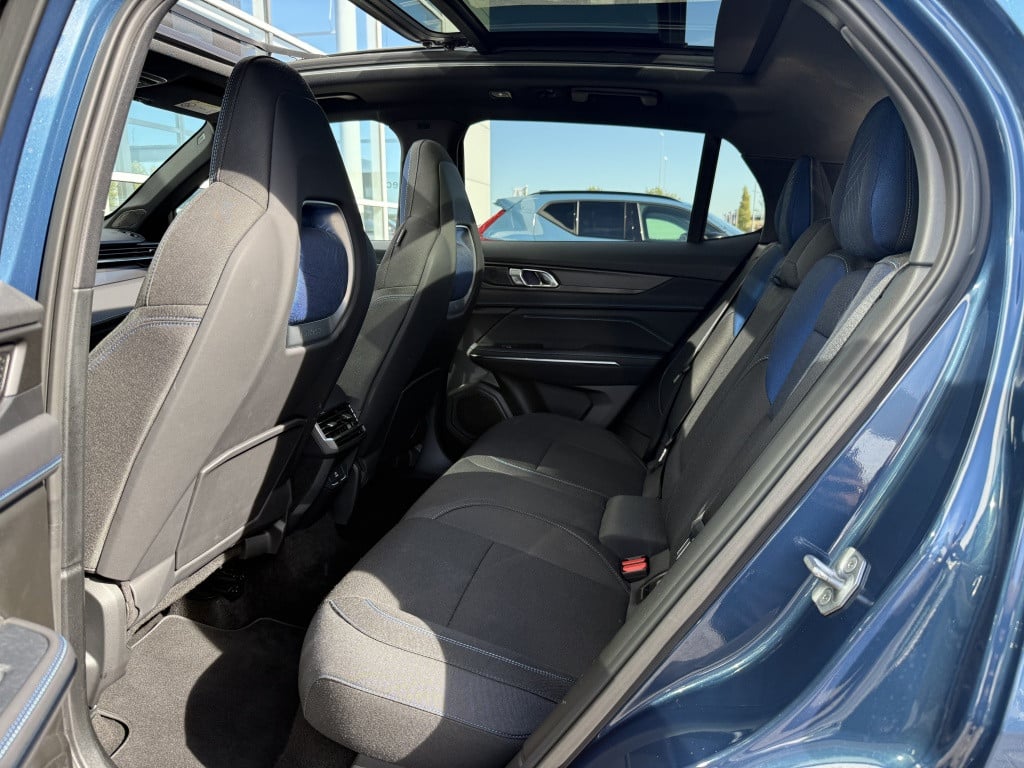 Lynk & Co 01 262pk plug-in hybride| panodak| adap.cruise| 360camera| keyles