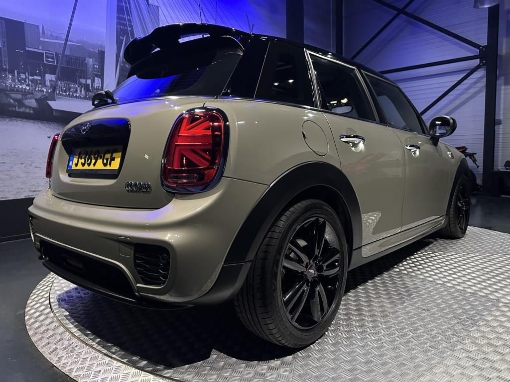 Mini 5-deurs 1.5 cooper 60 years edition *jcw-pakket*led*pano*winterpakket*