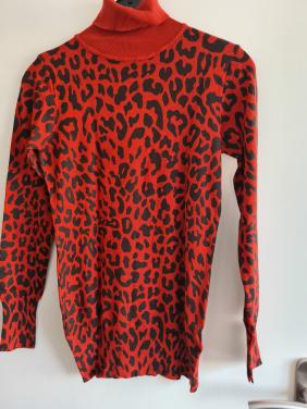 CL Essentials zwart donker rood koltrui Maat M