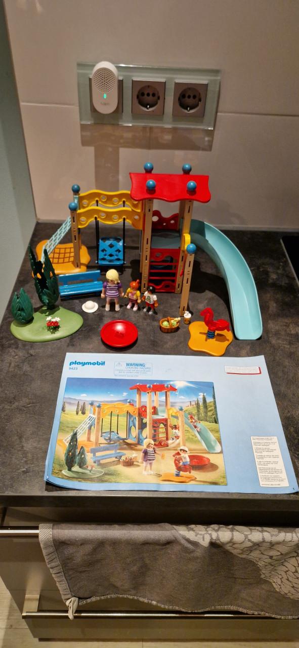 18 playmobil sets