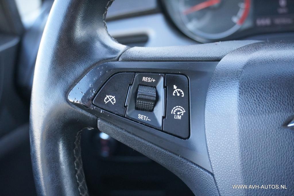 Opel Corsa 1.4 color edition