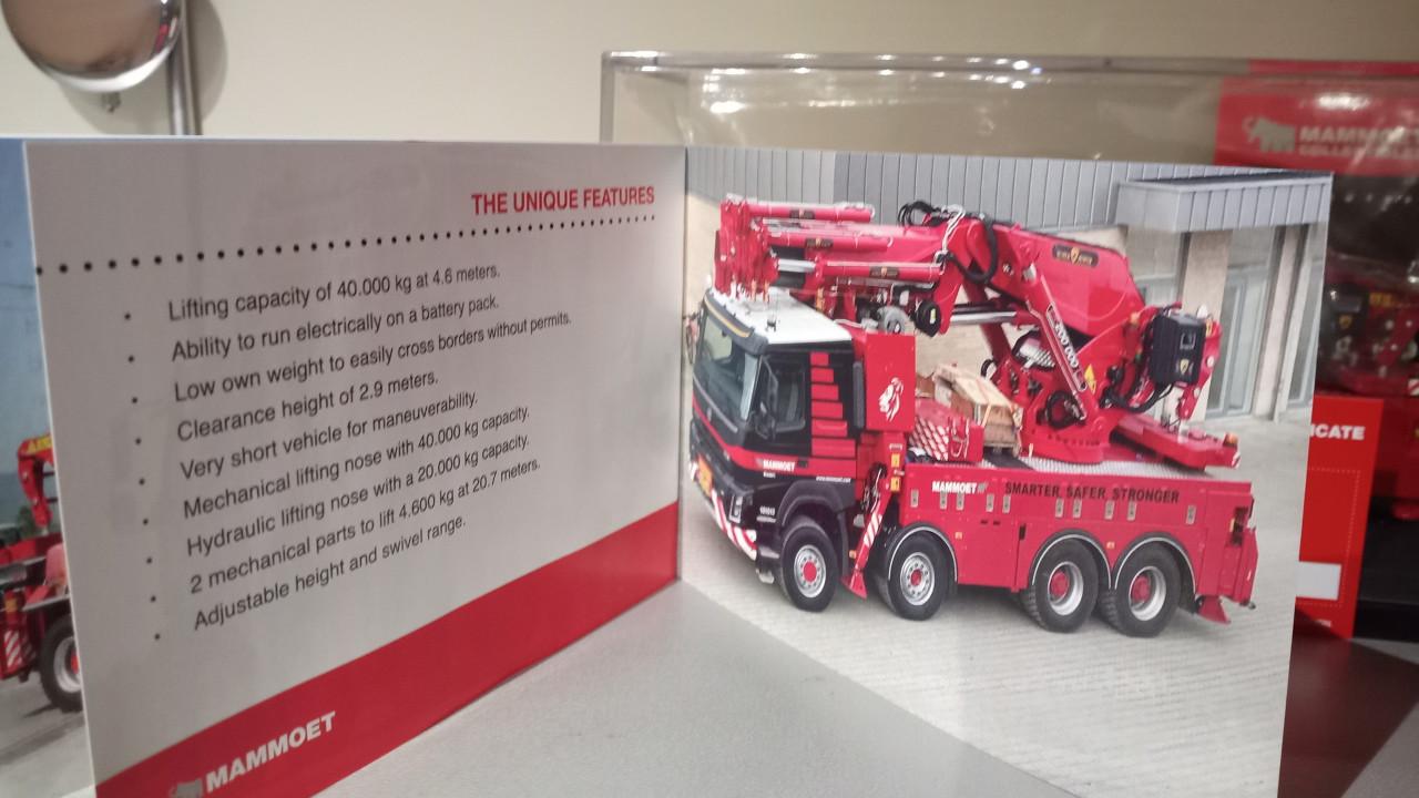 Mammoet Volvo FMX 8x4 met Erkin 200.00L-6.1