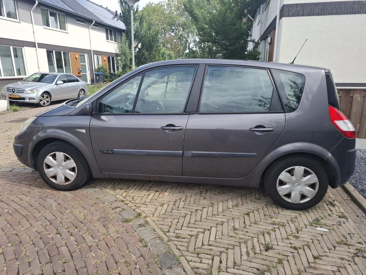Renault Scenic 1.6 Dynamic comfort 2006