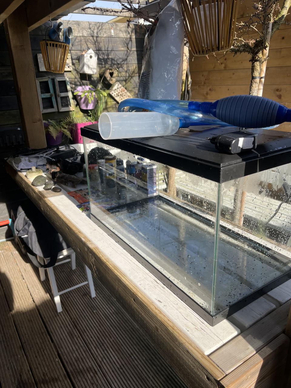 Superfish aquarium inclusief toebehoren