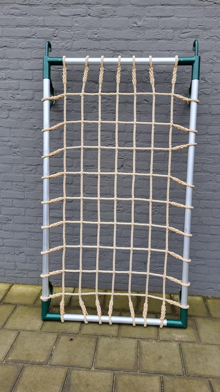 Klimrek met touwwerk