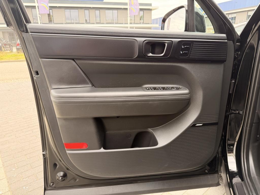 Hyundai Santa Fe 1.6 t-gdi phev black line 6 zits | elek. trekhaak | full o
