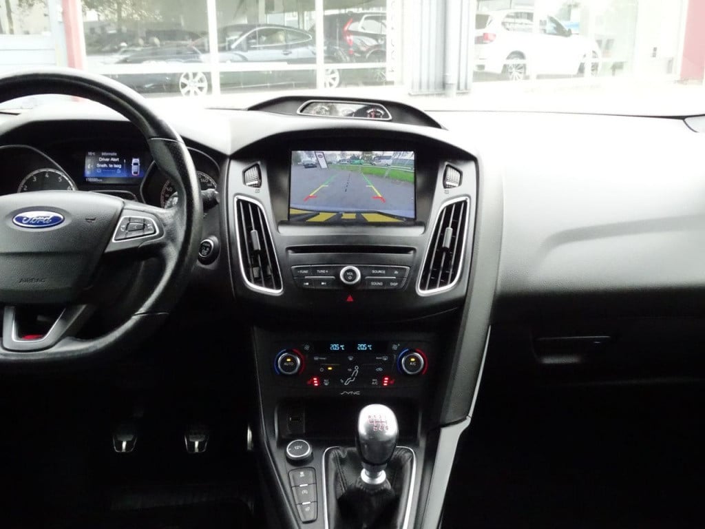 Ford Focus wagon 2.0 st-3 250pk | camera | recaro | 19"