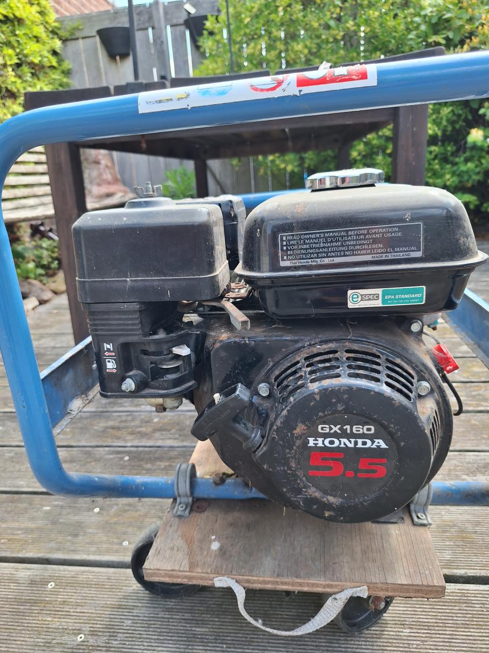 Stroomaggregaat 2,1 kw 4 takt Honda motor!