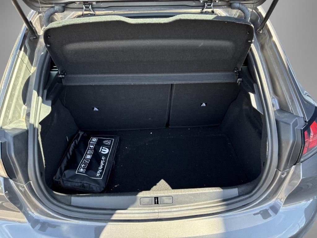 Peugeot 208 1.2 puretech active pack | lage km-stand | navigatie | airco
