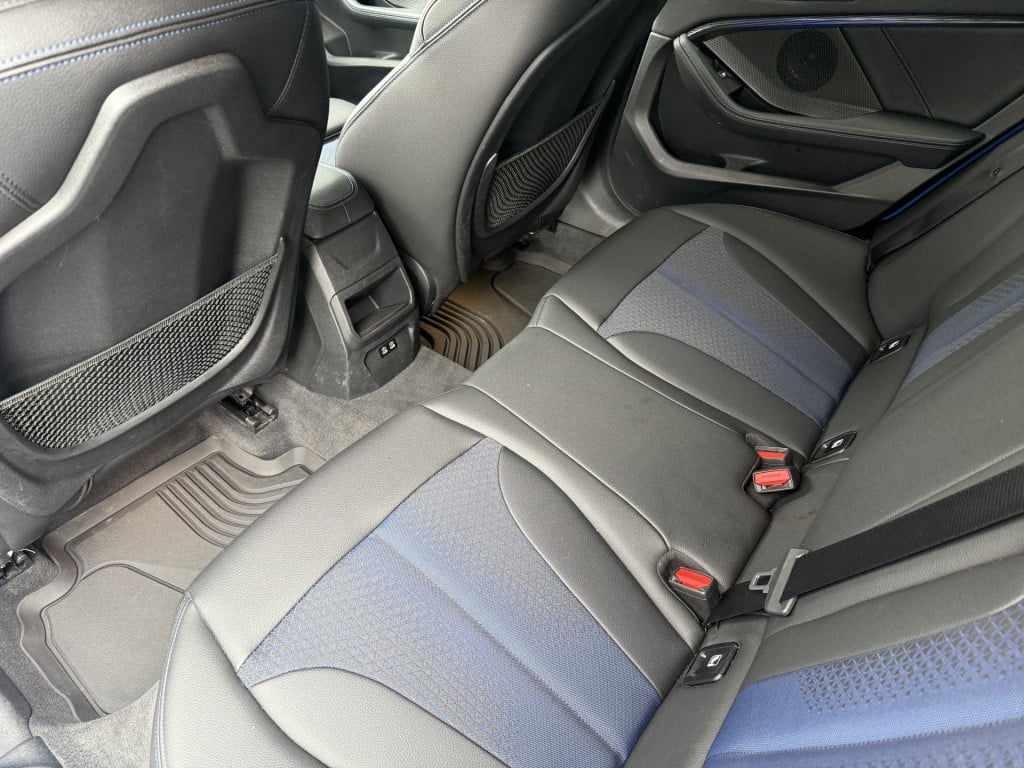 BMW 1 Serie 118i 140pk high executive m-sportpakket 5-drs