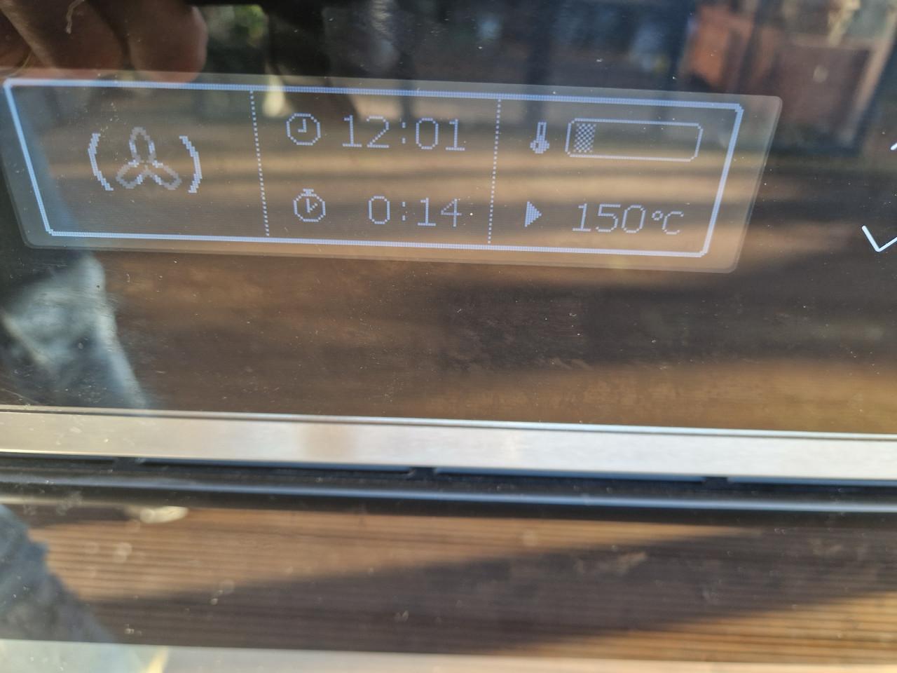 Ikea oven met stoomfunctie. Zo goed als nieuw. Weg=Weg!!