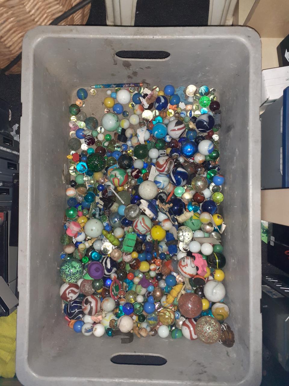 Grote verzameling knikkers in porties van ca.10 Kg