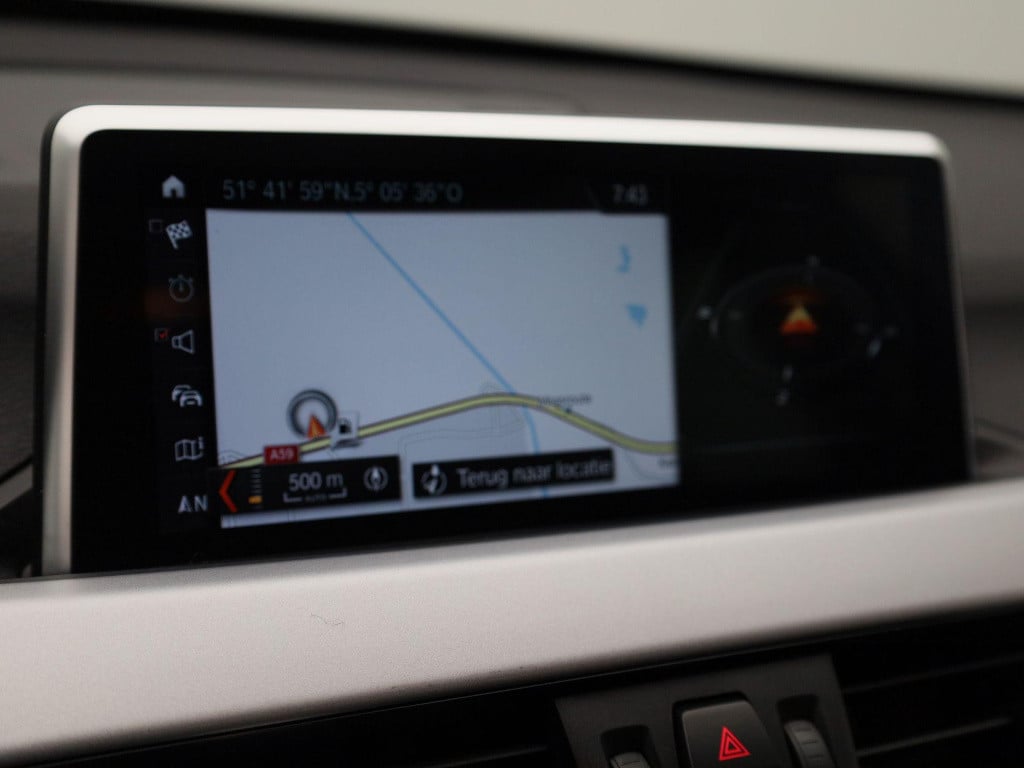 BMW X1 sdrive18i executive | automaat | navigatie | verwarmde stoelen | ele