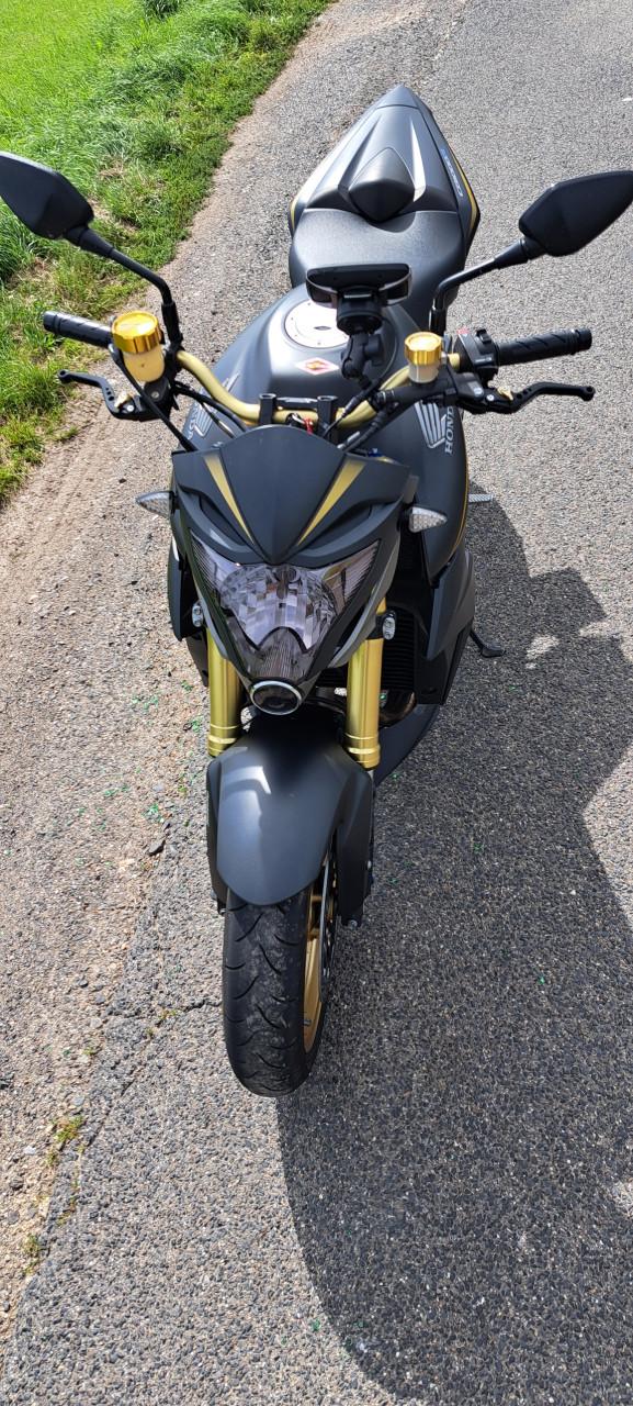 Nette Honda cb1000R