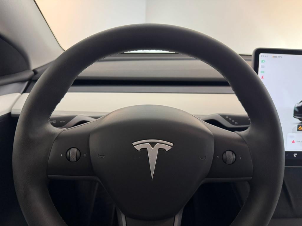 Tesla Model Y long range awd 75 kwh