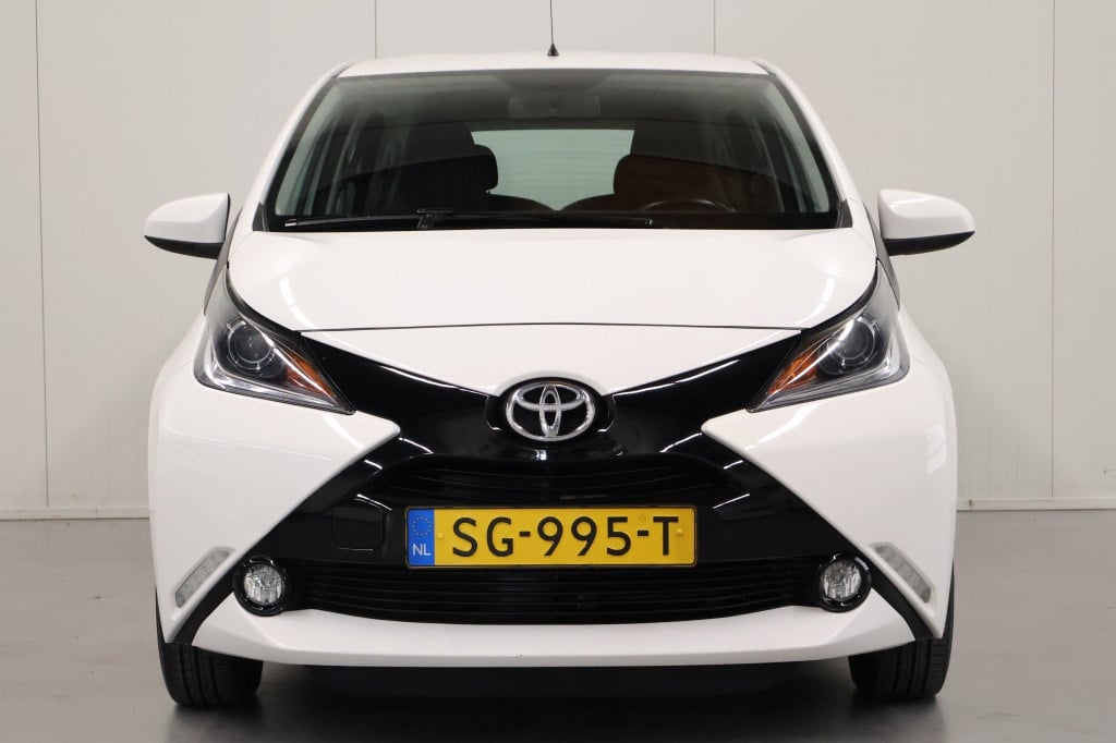 Toyota Aygo 1.0 vvt-i x-nav