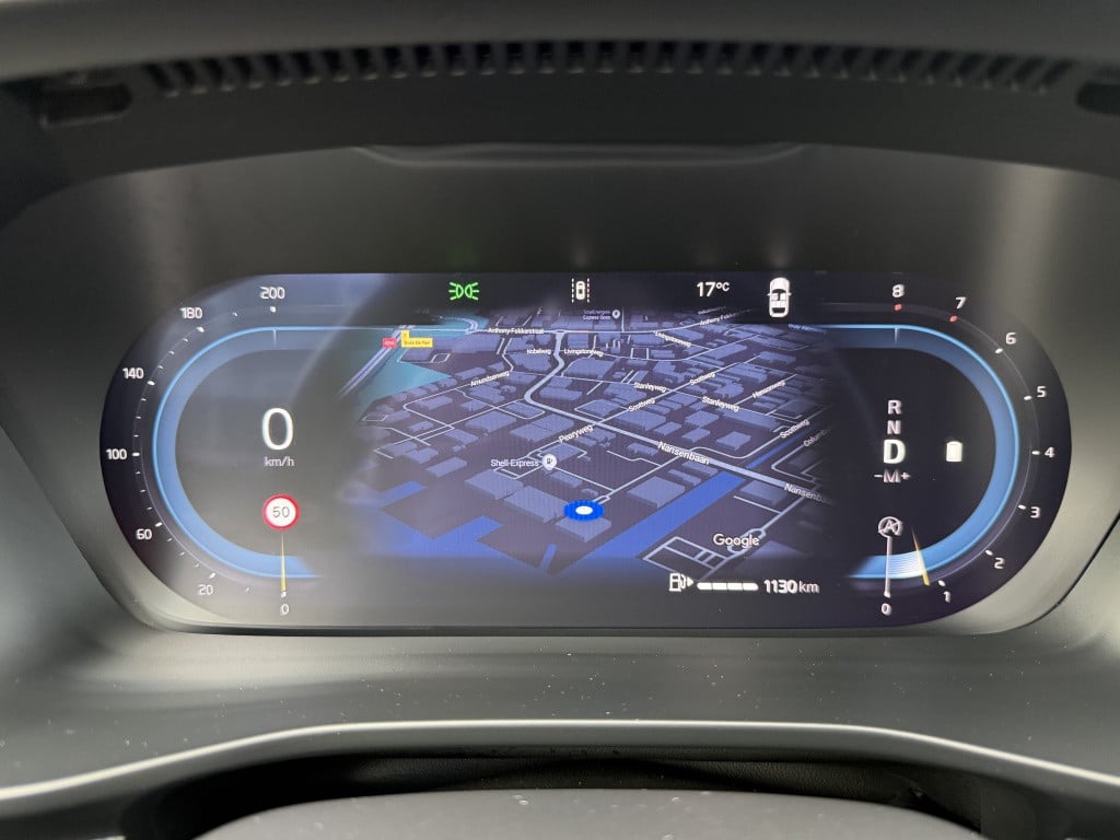 Volvo XC40 b4 197pk plus dark |adap.cruise| trekhaak | camera| elektrische