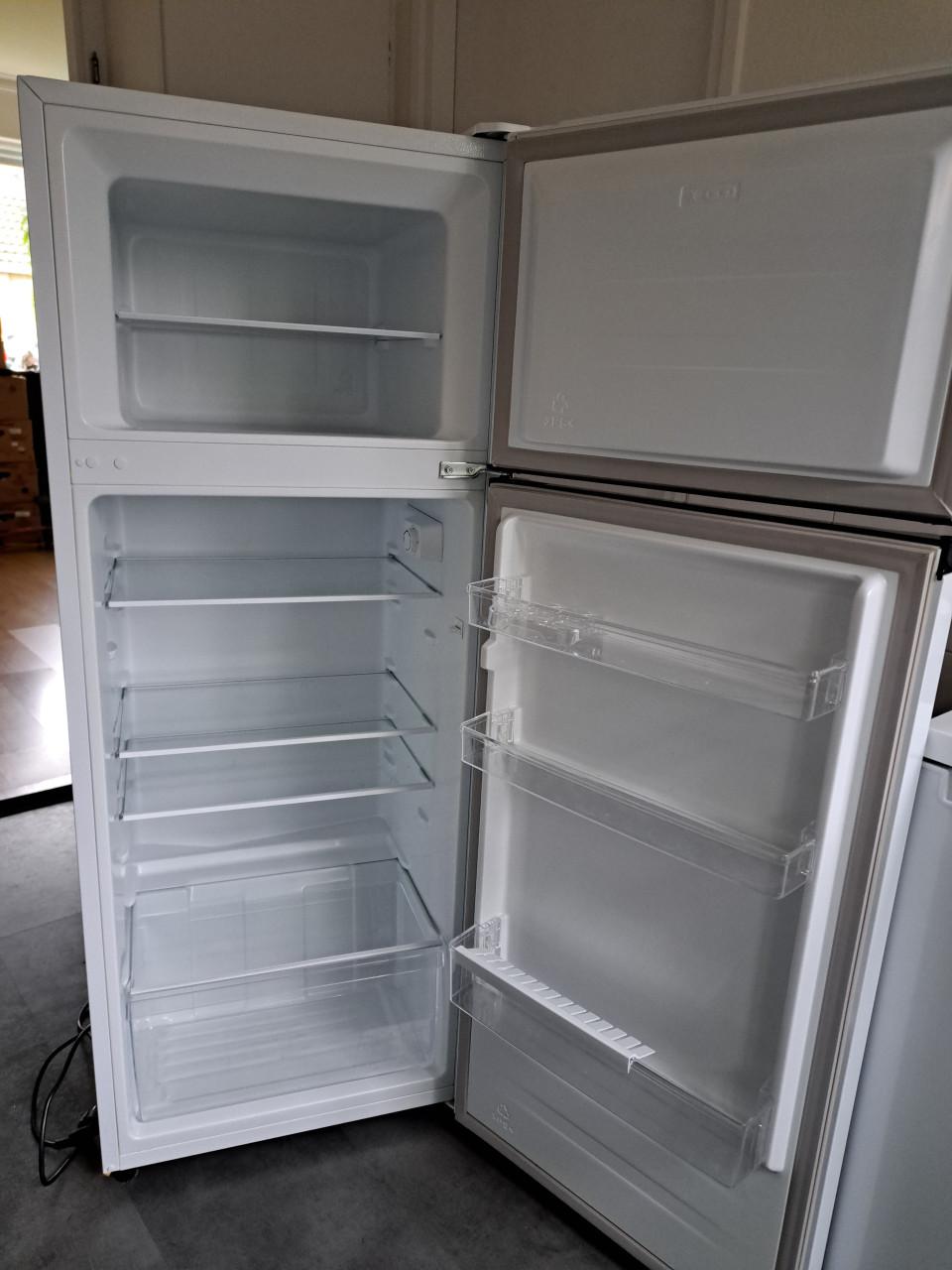 Koelkast met vriesvakje