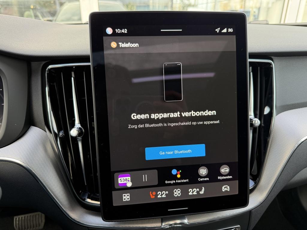 Volvo XC60 t6 398pk recharge dark black edition| panodak| luchtvering| trek