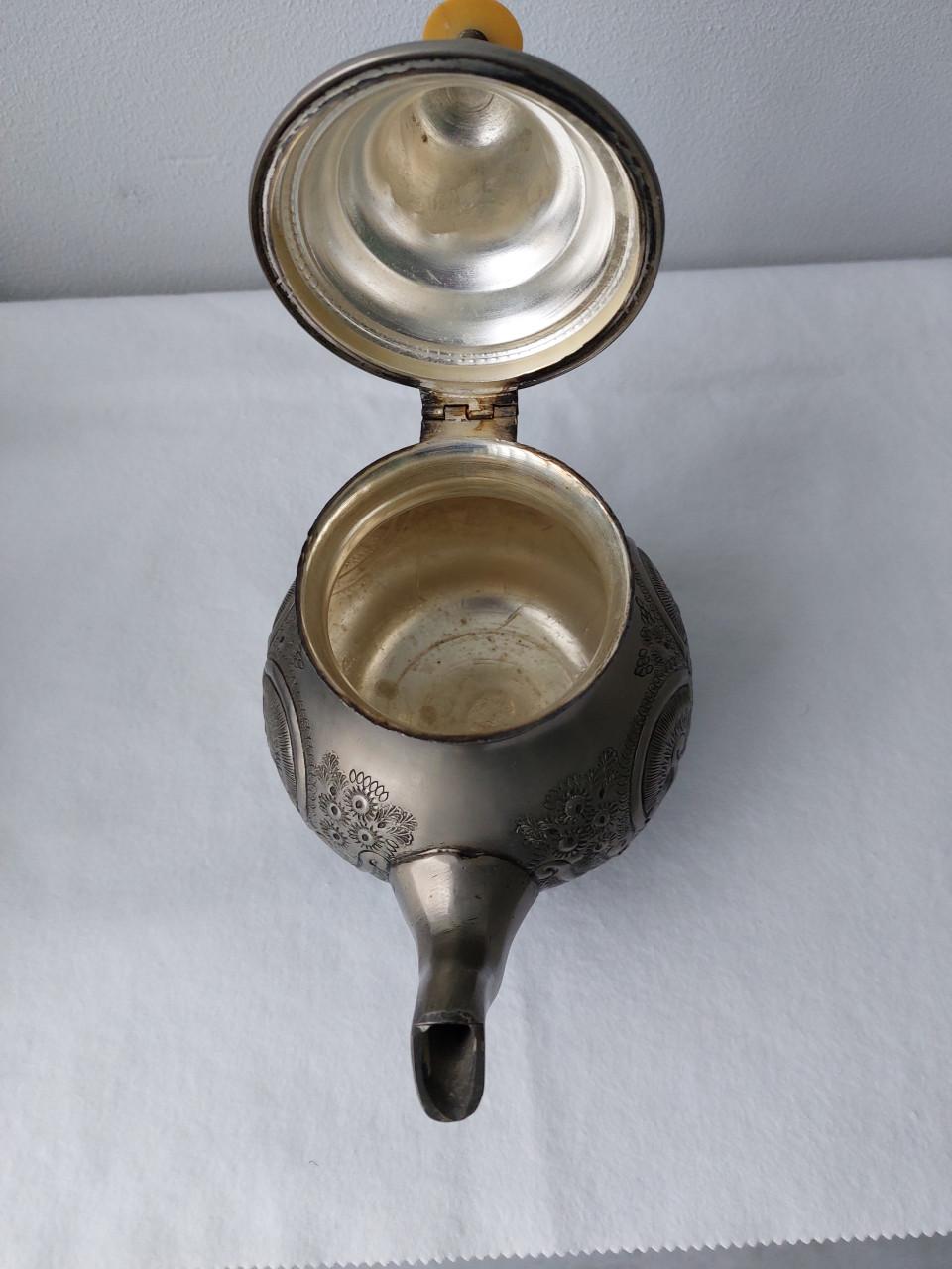 Marokkaanse Verzilverde theepotten.