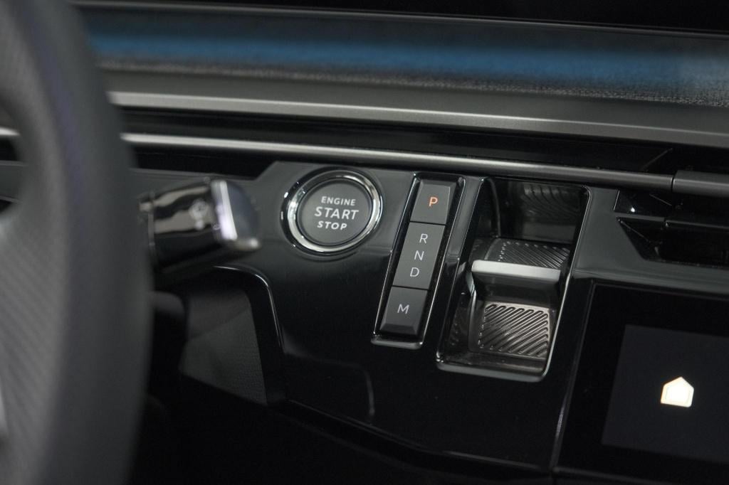 Peugeot 3008 1.2 hybrid 145 gt | elektrische kofferklep | camera | adaptiev
