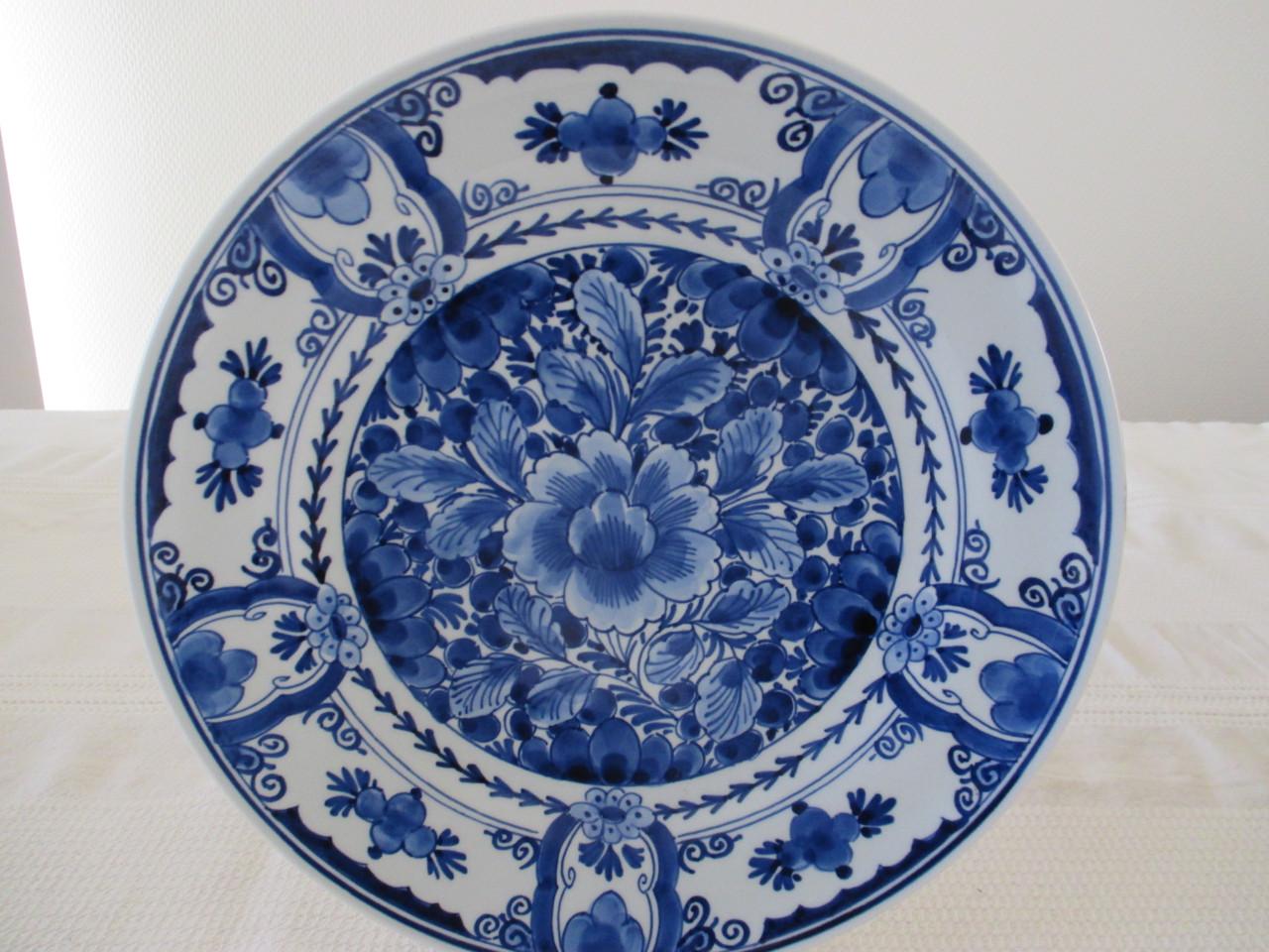 Zeer Mooi Vol Geschilderd Delftsblauw Bord ( De Porceleyne Fles )