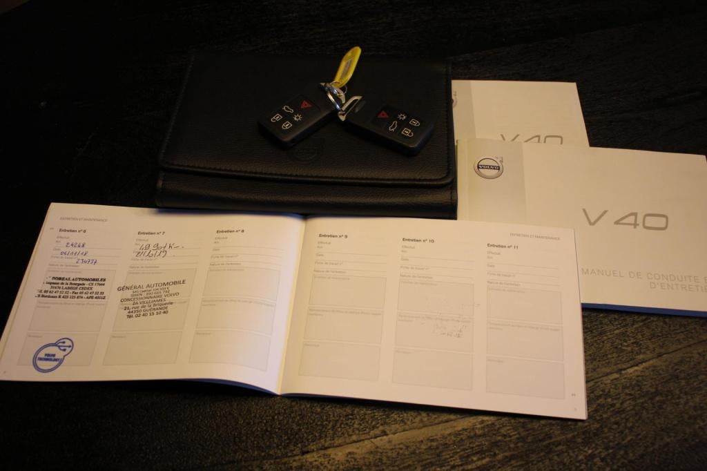 Volvo V40 1.5 t2 inscription aut. - leder - full led - navi - citycafety - 