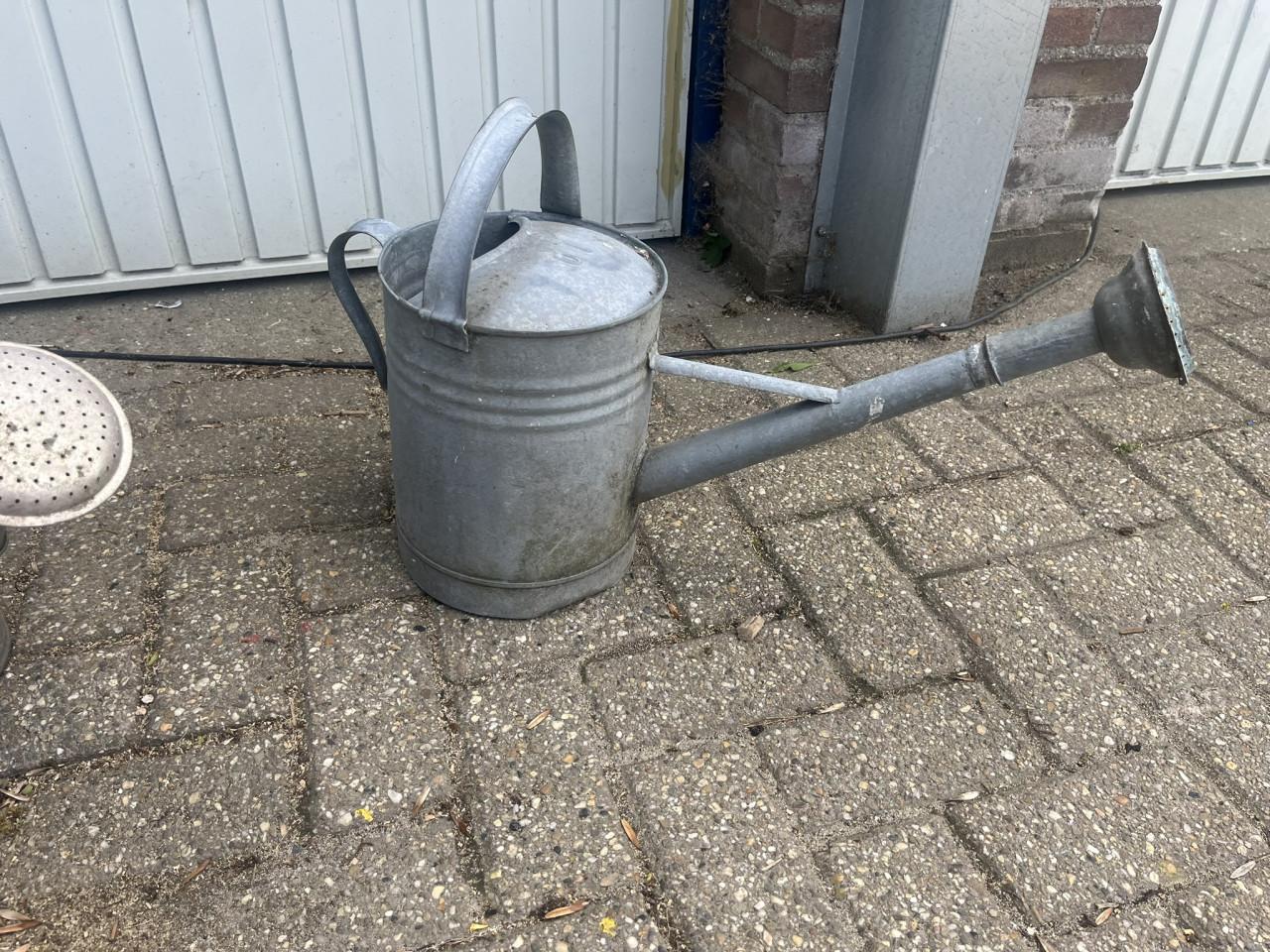 6 Gieters metaal verzinkt